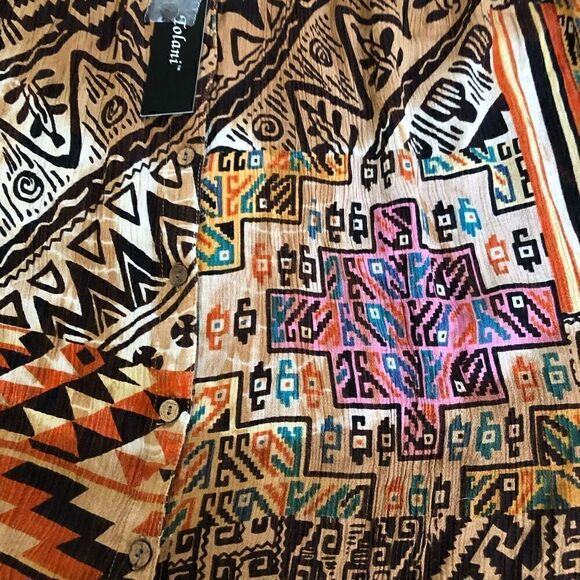 NEW Tolani Collection Aztec Design Three Quarter Sleeve Top NWT - Picture 7 of 15